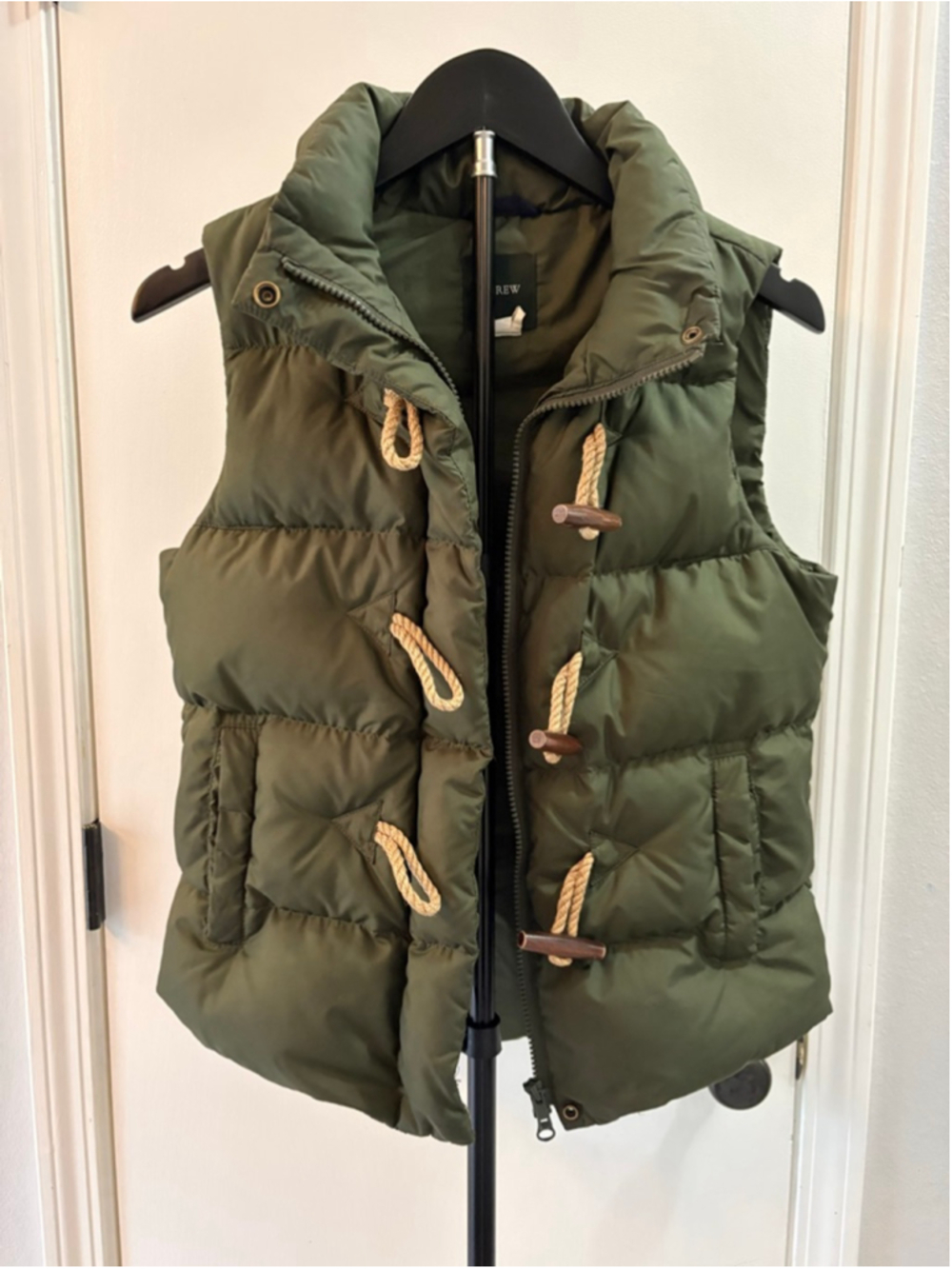 J.Crew Down Puffer Vest Women's XS Olive Green Wood Rope Toggle Full Zi - Picture 3 of 8